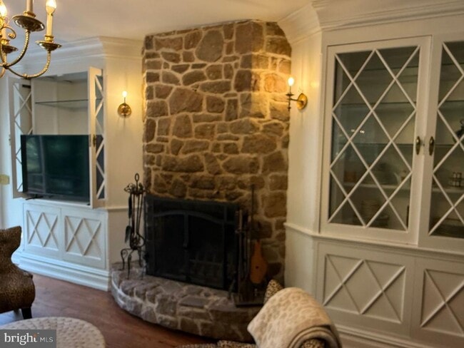 132 E Dark Hollow Rd in Pipersville, PA - Building Photo - Building Photo