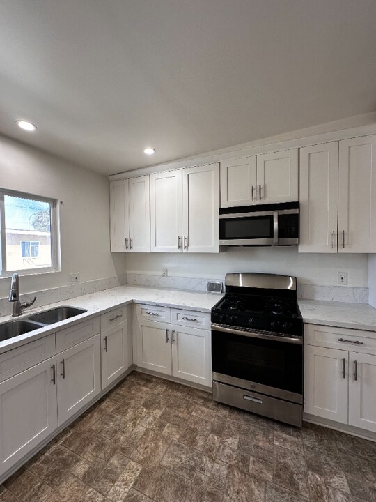 7713 Walker Ave in Cudahy, CA - Building Photo