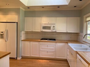 2838 SW Miles St in Portland, OR - Building Photo - Building Photo
