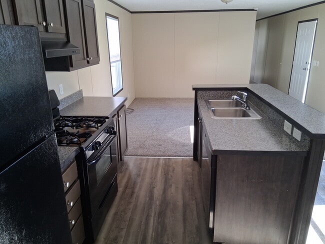 6040 Georgia in Romulus, MI - Building Photo - Building Photo