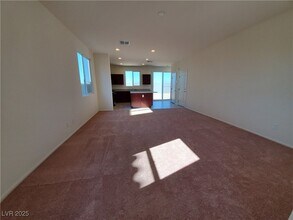 2713 Holmes Creek Ct in Las Vegas, NV - Building Photo - Building Photo