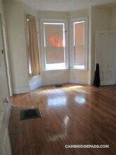 95 Upland Rd, Unit 1 in Cambridge, MA - Building Photo - Building Photo