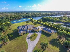 11733 SW Citrus Blvd S in Palm City, FL - Building Photo - Building Photo