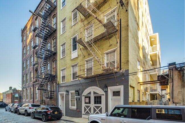 237-241 N Bread St