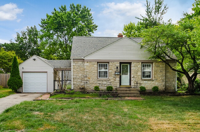 property at 960 Rose Pl