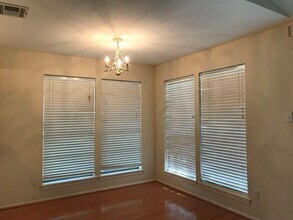1103 Ashdale Dr in Sugar Land, TX - Building Photo - Building Photo