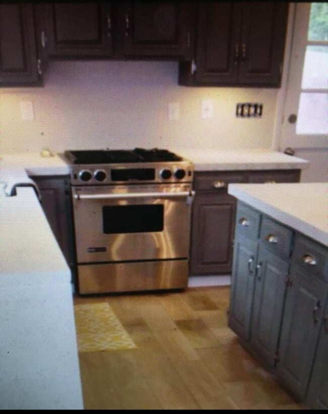 3010 Taylorsville RD