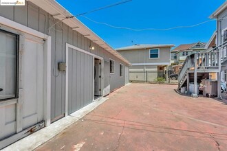 1715 9th Ave-Unit -C in Oakland, CA - Foto de edificio - Building Photo