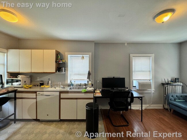 property at 566 Putnam Ave
