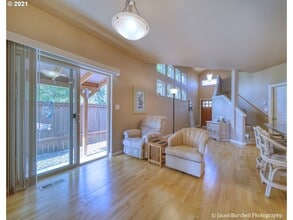 111 Coho Ter in Rainier, OR - Building Photo - Building Photo