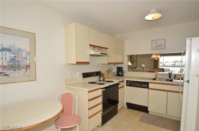 property at 10682 Gulf Shore Dr