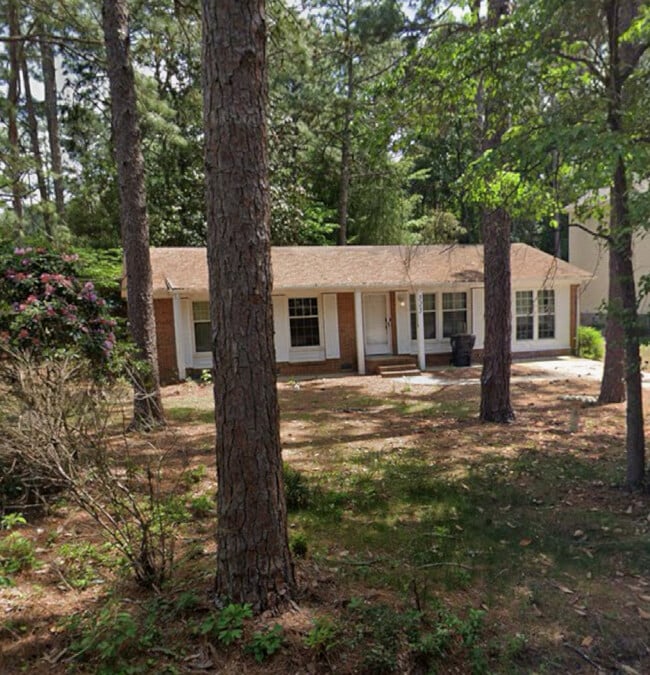 525 N Hale St in Southern Pines, NC - Building Photo - Building Photo