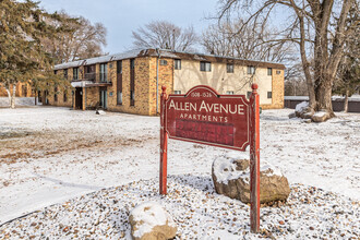 Allen Avenue in West St. Paul, MN - Building Photo - Building Photo