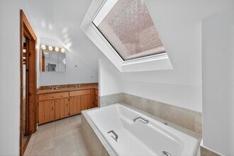 2034 N Halsted St, Unit 2 in Chicago, IL - Foto de edificio - Building Photo