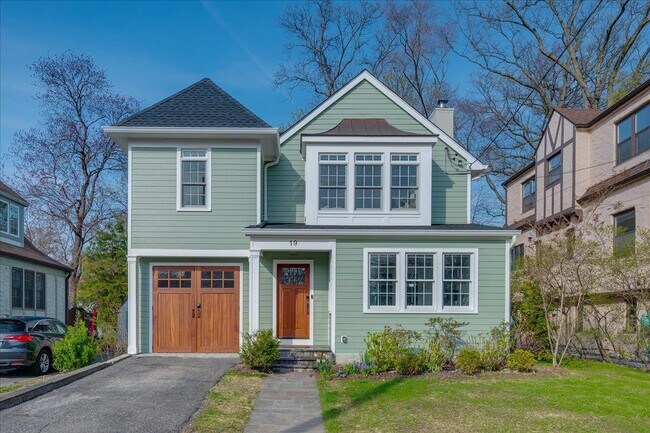 property at 19 Nassau Rd