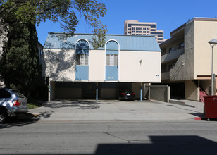 421 N Louise St in Glendale, CA - Building Photo - Building Photo