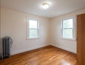 25 5th Ave, Unit 3 in Quincy, MA - Building Photo - Building Photo
