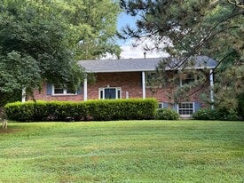 3519 E Morningside Dr in Bloomington, IN - Building Photo