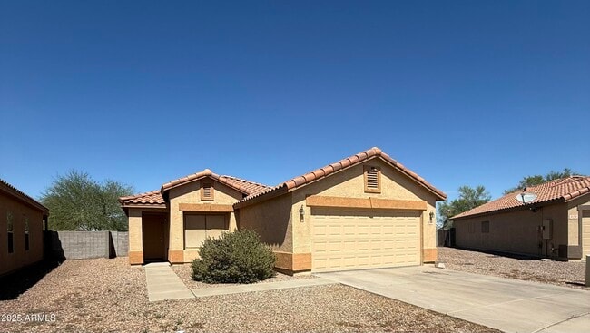 678 W Kingman Loop in Casa Grande, AZ - Building Photo - Building Photo