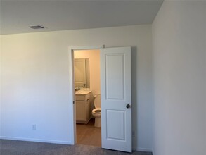 1646 Gardenia Grv Ln in Crosby, TX - Building Photo - Building Photo