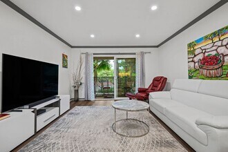 151 Por La Mar Cir in Santa Barbara, CA - Building Photo - Building Photo