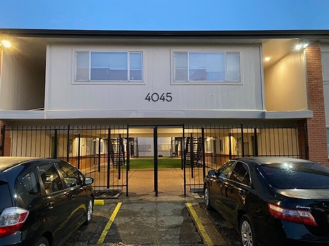 property at 4045 W Bellfort Ave