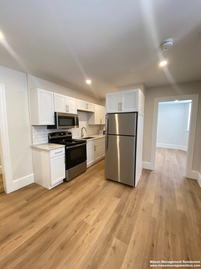 7 Kenney St