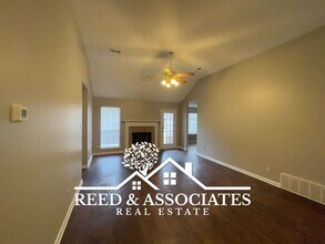 200 Garden View Dr in Oakland, TN - Building Photo - Building Photo