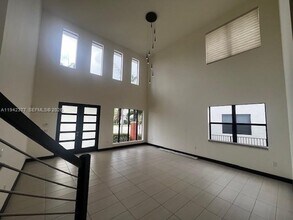 15812 NW 88th Ave in Miami Lakes, FL - Building Photo - Building Photo