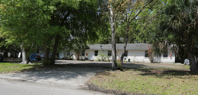 1512 Clark St in Jacksonville, FL - Foto de edificio - Building Photo