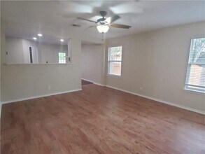 551 New Country Rd in Kyle, TX - Building Photo - Building Photo