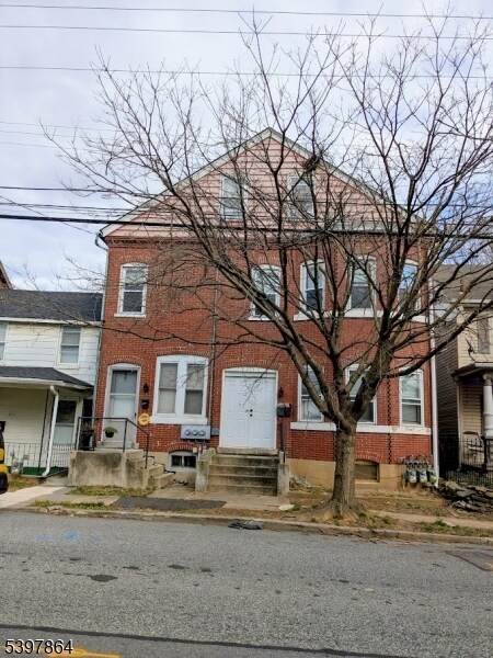 373 Lincoln St in Phillipsburg, NJ - Building Photo