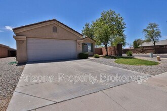 16011 W Kendall St in Goodyear, AZ - Building Photo - Building Photo