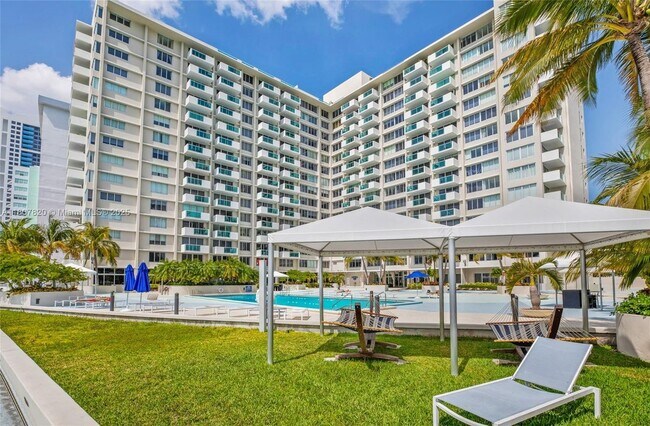 1200 West Ave