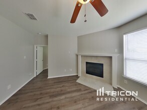 10613 Lansdowne Ln in Rowlett, TX - Building Photo - Building Photo