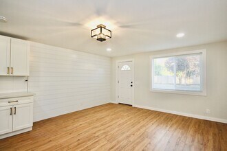 6006 Bock Ave in Sumner, WA - Building Photo - Building Photo