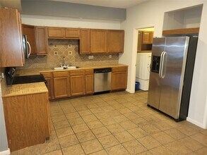 940 Wycliffe Dr in Houston, TX - Building Photo - Building Photo