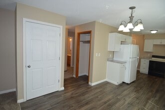 2602 11th Ave S in Grand Forks, ND - Building Photo - Building Photo