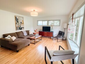 205 Fairview Dr in Walworth, WI - Building Photo - Building Photo