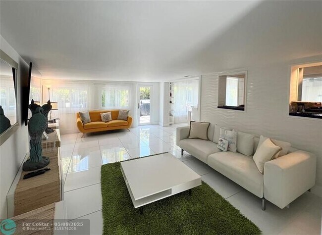 4430 Sea Grape Dr in Lauderdale-by-the-Sea, FL - Building Photo - Building Photo