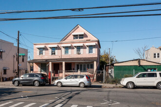 11124 Rockaway Beach Blvd in Rockaway Park, NY - Building Photo - Building Photo