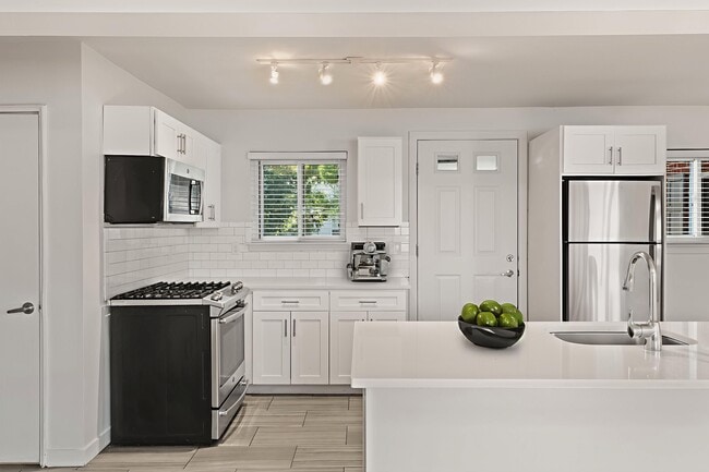 Reserve 41 in Norwalk, CT - Foto de edificio - Building Photo