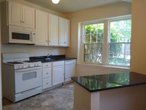5130 Connecticut Ave NW in Washington, DC - Building Photo - Building Photo