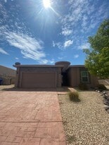 4585 Rimrock Ct in Las Cruces, NM - Building Photo