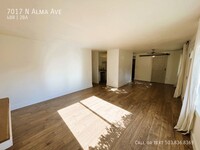 7017 N Alma Ave in Portland, OR - Foto de edificio - Building Photo