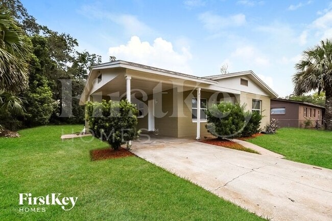 property at 1405 W 16th St