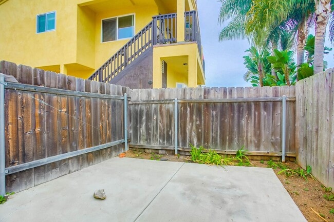 1844 Dora Dr