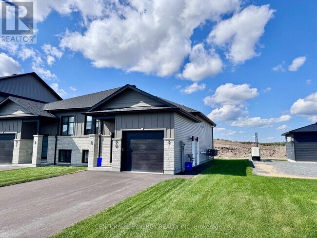 89 Helen St in North Stormont, ON - Building Photo - Building Photo