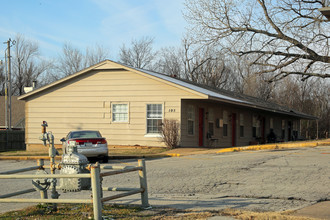 105-109 S Main St in Broken Arrow, OK - Building Photo - Building Photo