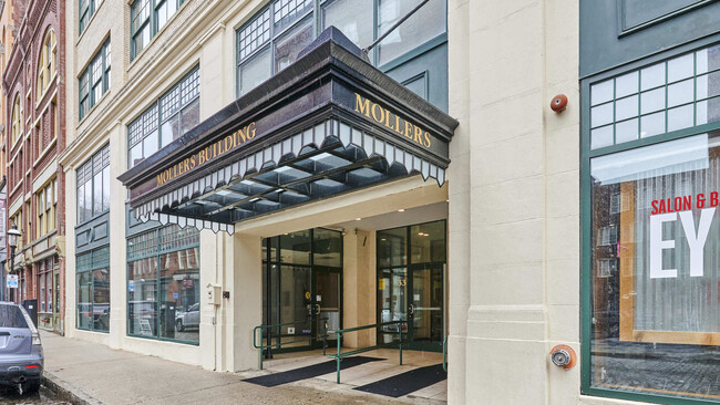 property at 33 Middle St